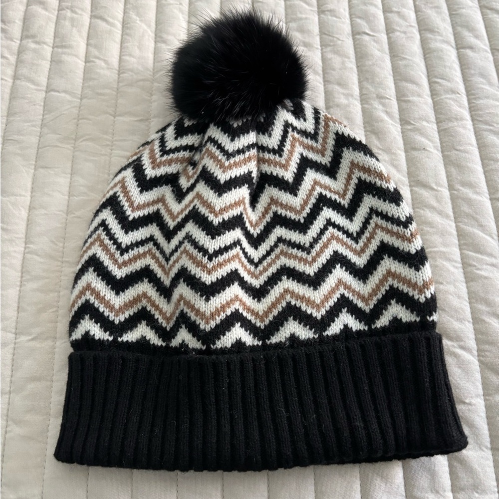 J. McLaughlin Black & Tan Chevron Knit Hat
